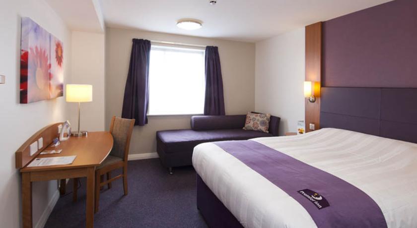 Premier Inn Glasgow East Kilbride - Peel Park Oda fotoğraf