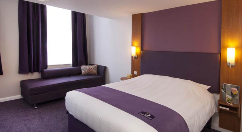 Premier Inn Glasgow East Kilbride - Peel Park Oda fotoğraf