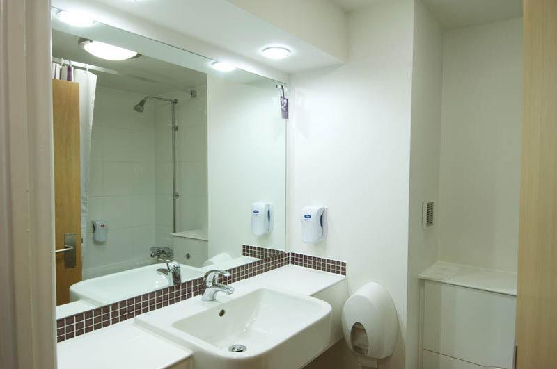 Premier Inn Glasgow East Kilbride - Peel Park Dış mekan fotoğraf