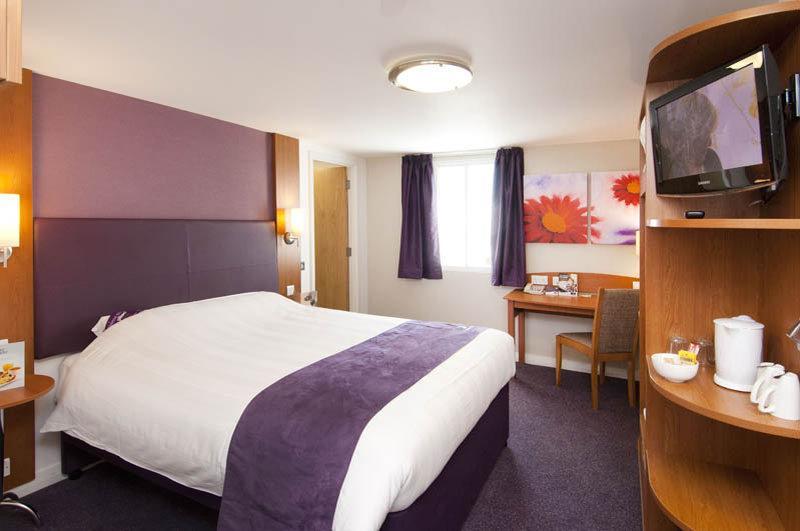 Premier Inn Glasgow East Kilbride - Peel Park Dış mekan fotoğraf